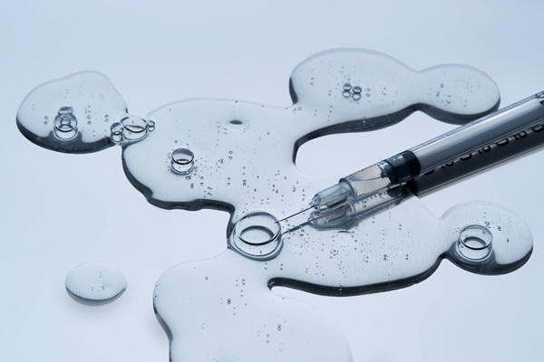 How Hyaluronic Acid Injection Treatment Can Support Sports Rehab