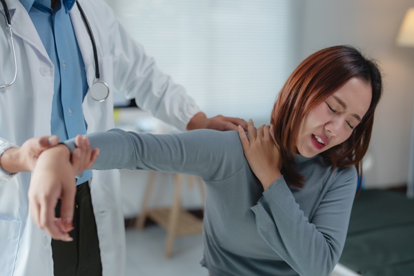Beyond Medications: Exploring Alternative Approaches To Pain Management